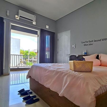 Villa Palm Springs By Reqhome Ciater Hilir Extérieur photo